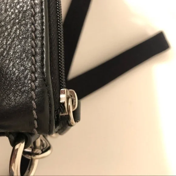 COACH 👛 leather turnlock crossbody swing pack